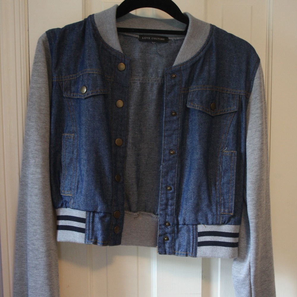 Cropped Jacket - Picture 2 of 3